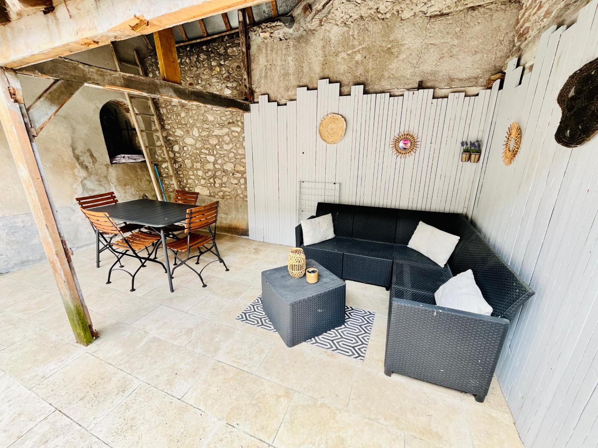 2 Suites, Cour Privee, Climatisation, Le Nid De Blois Vienne Kültér fotó
